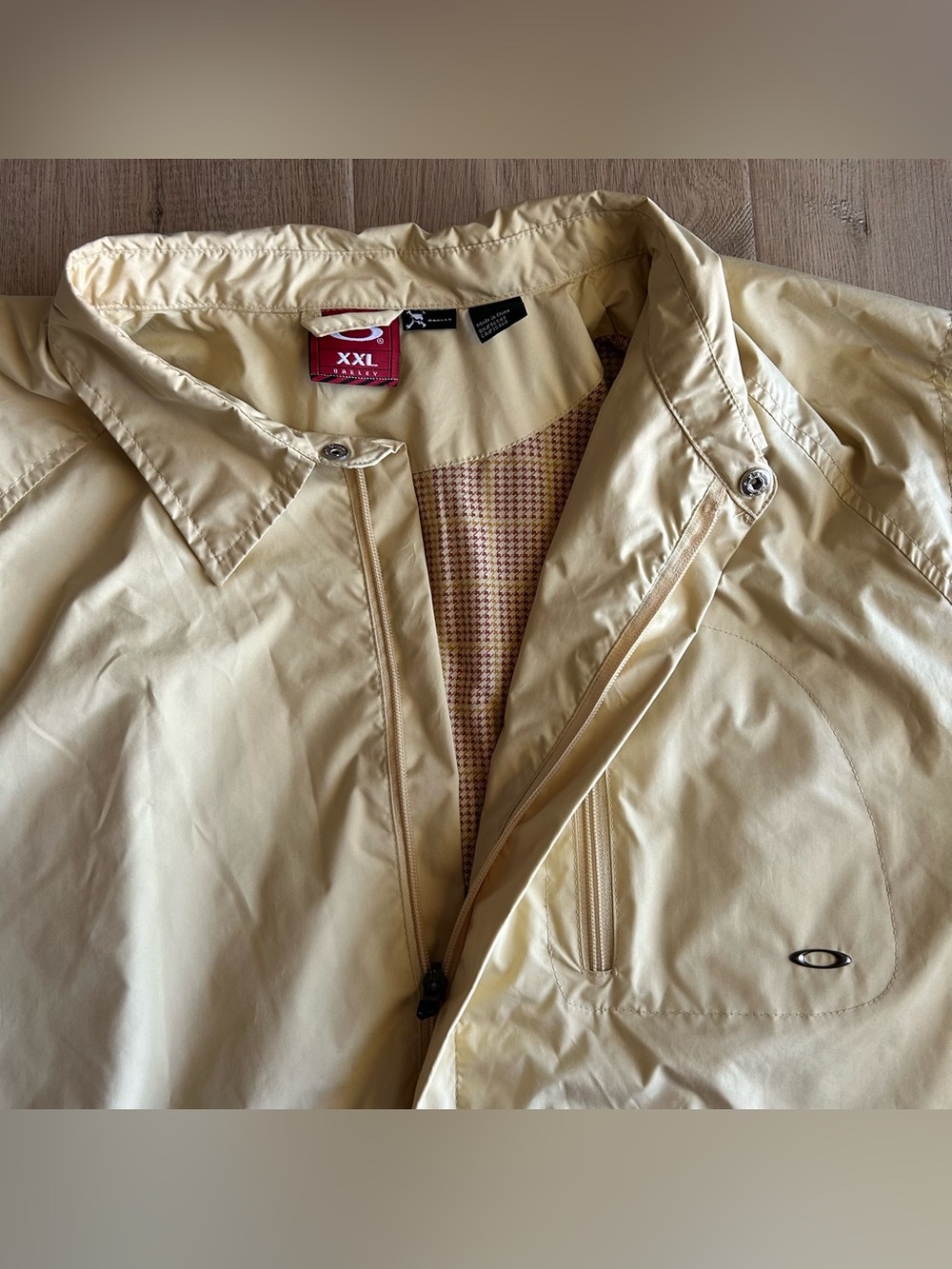 Men’s Vintage Oakley Windbreaker